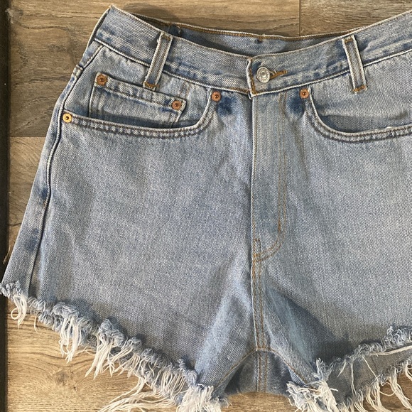 Levi's vintage 505 Blue Jean Shorts with Frayed Hem - Picture 3 of 10